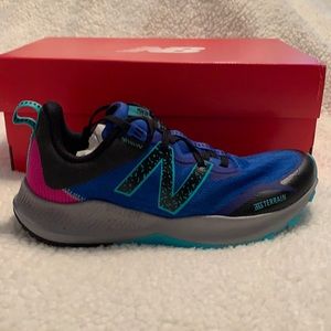 NEVER WORN!!!   New Balance NItrel WTNTRLL4- women’s size 9.5 US